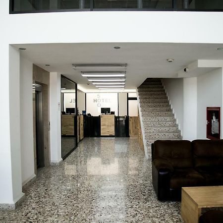 Booking 500 Monterrey Luaran gambar