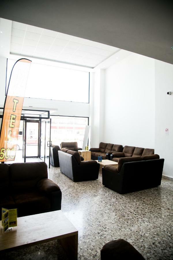 Booking 500 Monterrey Luaran gambar