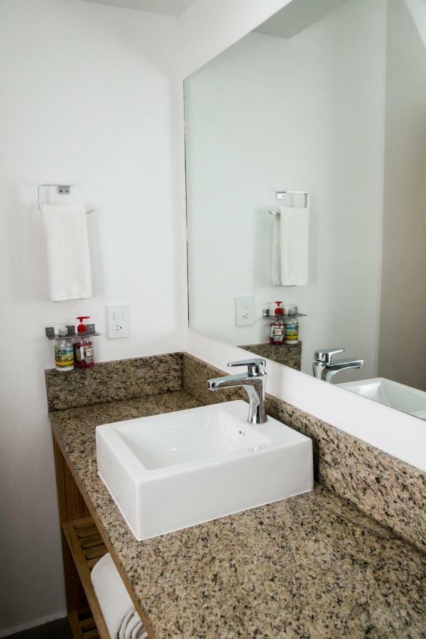 Booking 500 Monterrey Luaran gambar