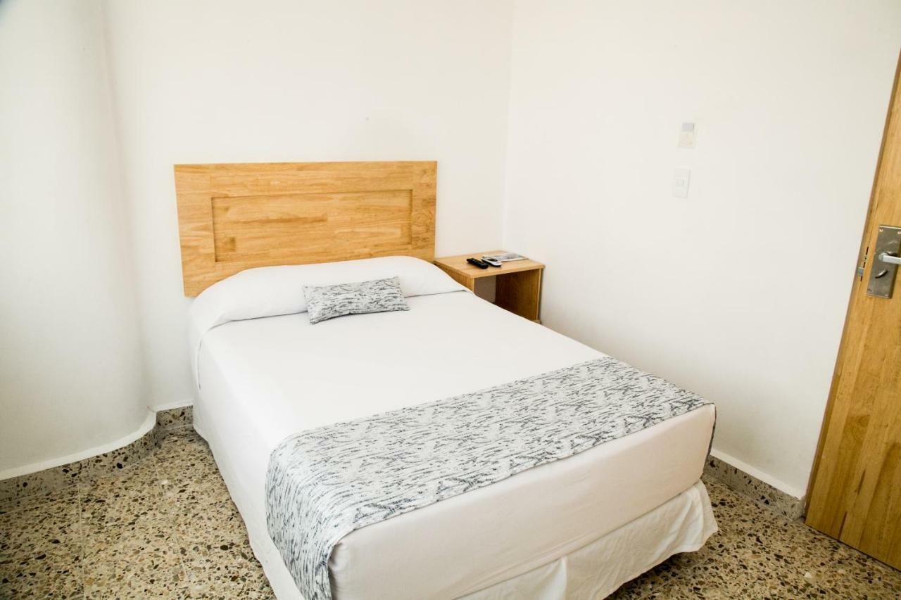 Booking 500 Monterrey Luaran gambar