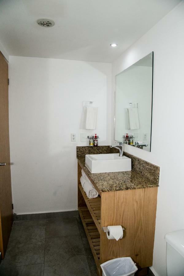 Booking 500 Monterrey Luaran gambar