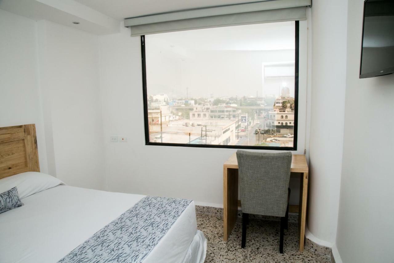 Booking 500 Monterrey Luaran gambar