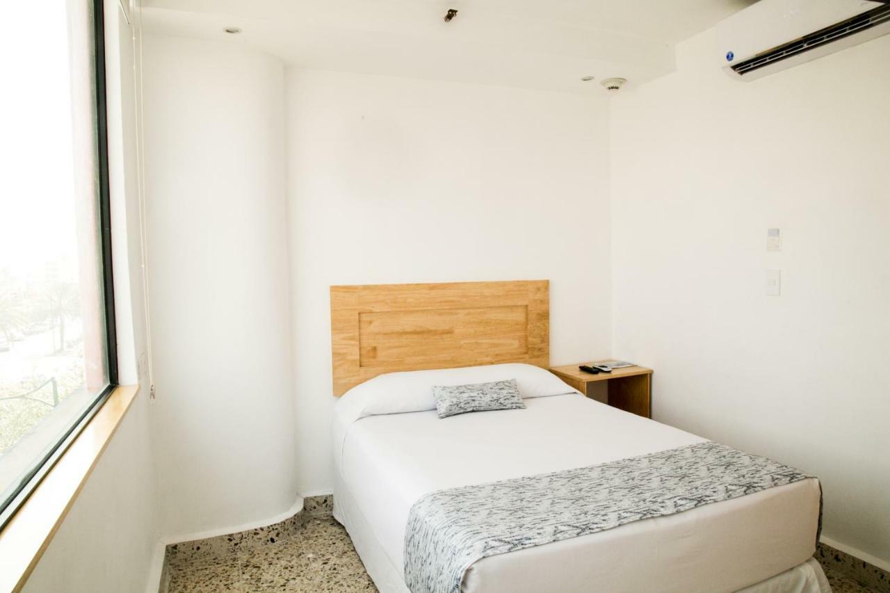 Booking 500 Monterrey Luaran gambar