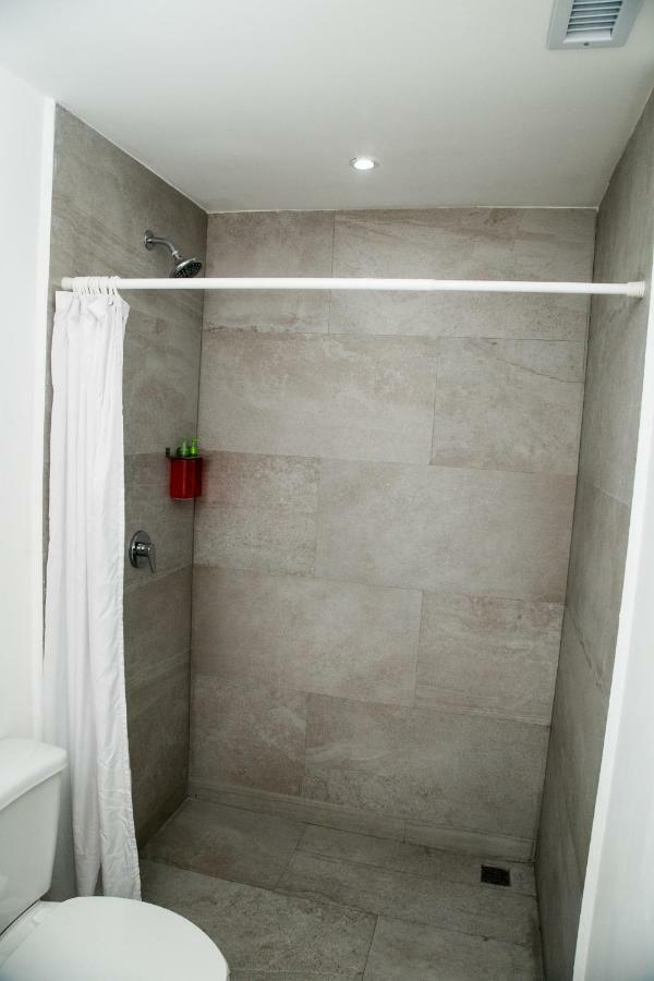 Booking 500 Monterrey Luaran gambar