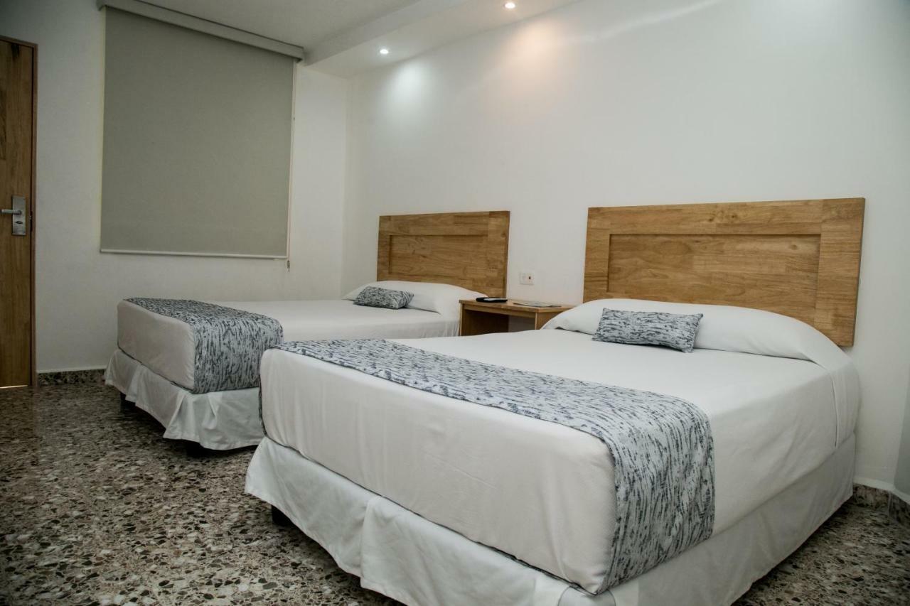 Booking 500 Monterrey Luaran gambar