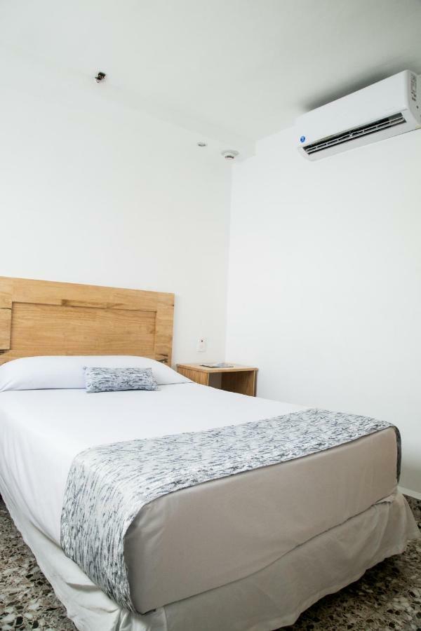Booking 500 Monterrey Luaran gambar