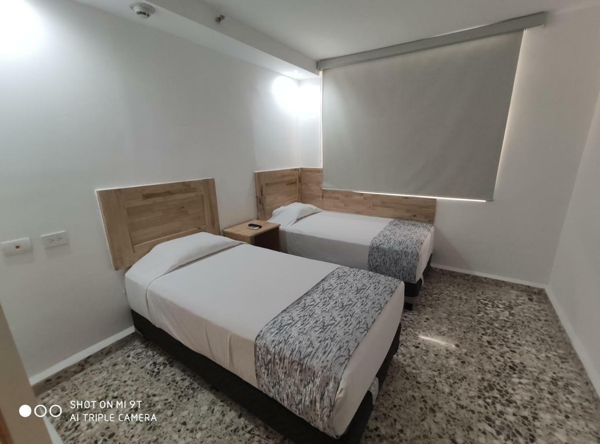 Booking 500 Monterrey Luaran gambar