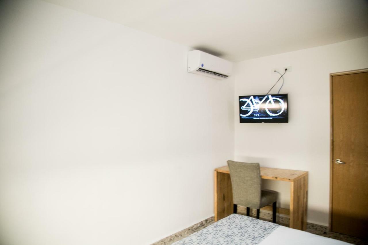 Booking 500 Monterrey Luaran gambar