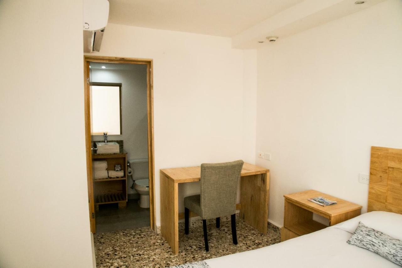 Booking 500 Monterrey Luaran gambar
