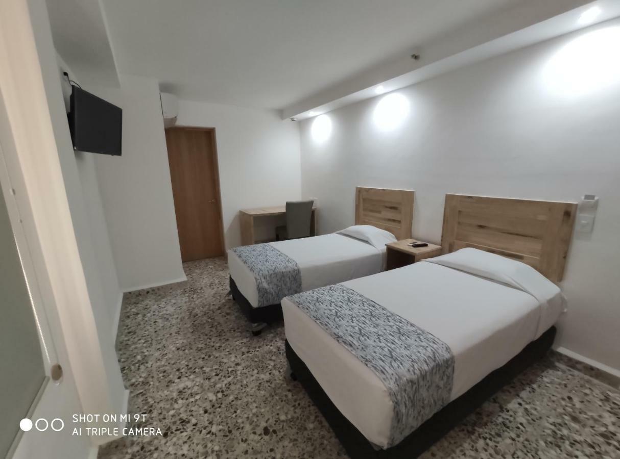 Booking 500 Monterrey Luaran gambar